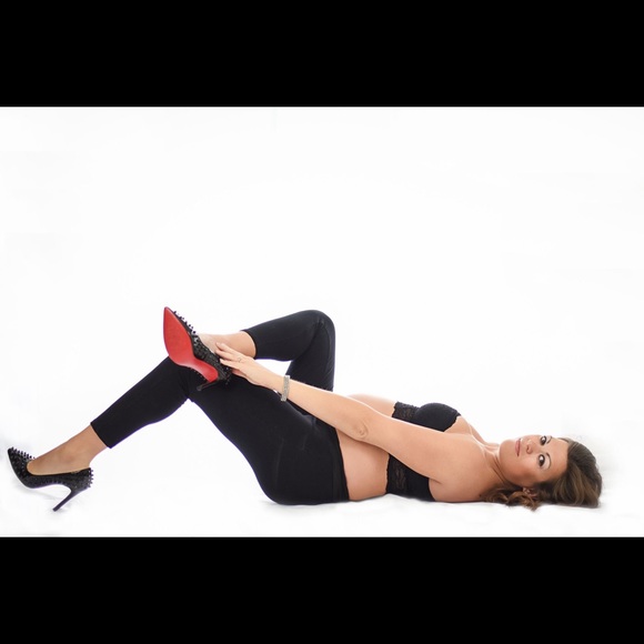 Meet your Posher, Amanda - Picture 2 of 7